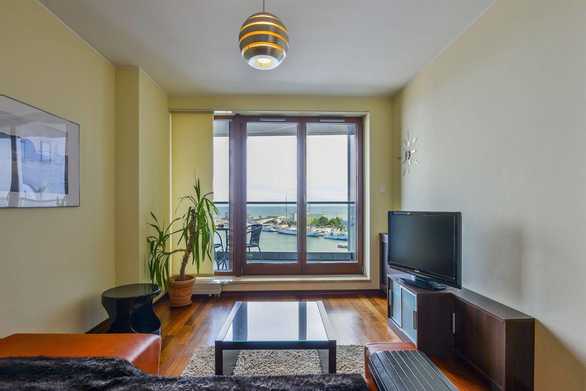 Apartament Sea Towers กดิเนีย ภายนอก รูปภาพ