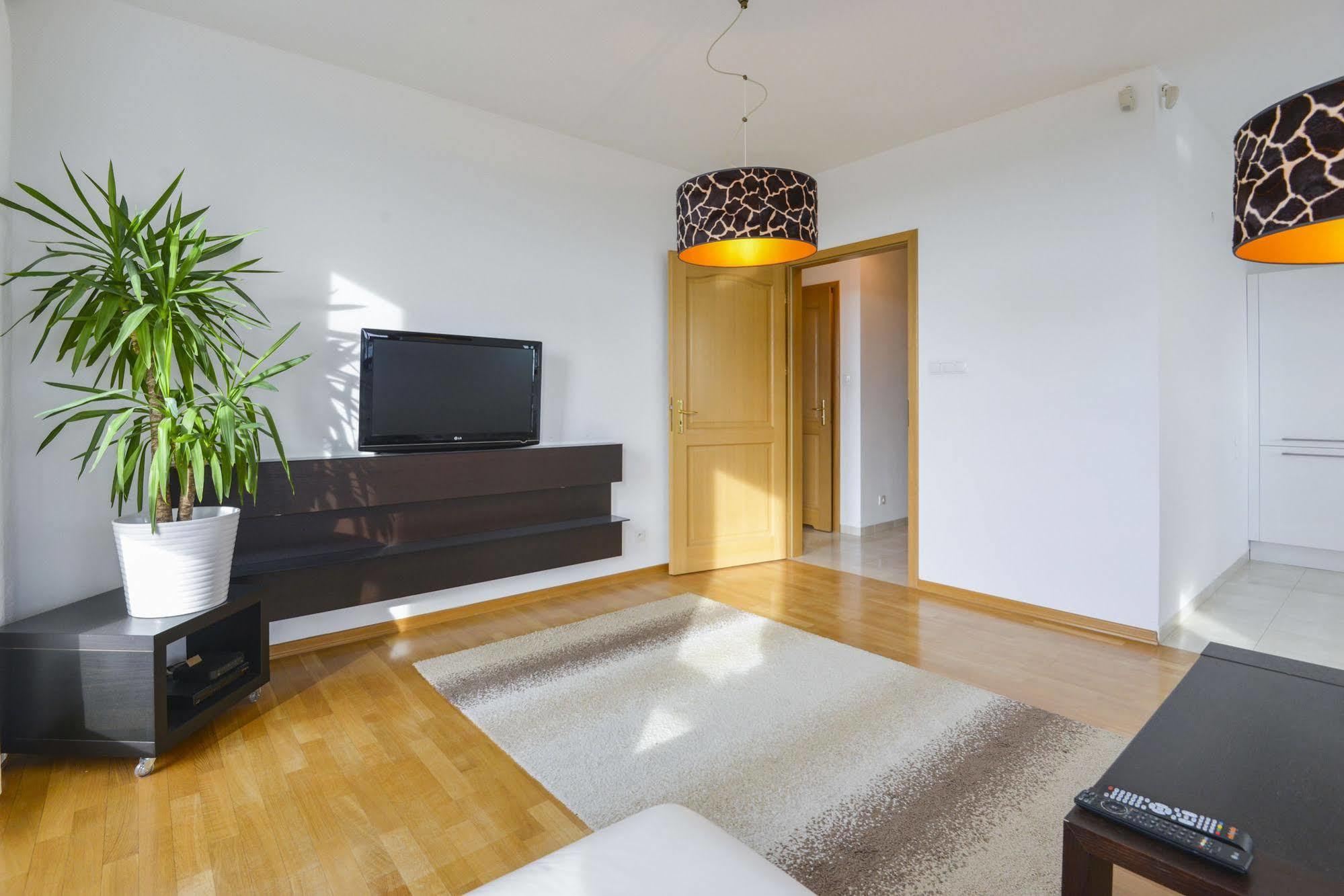 Apartament Sea Towers กดิเนีย ภายนอก รูปภาพ